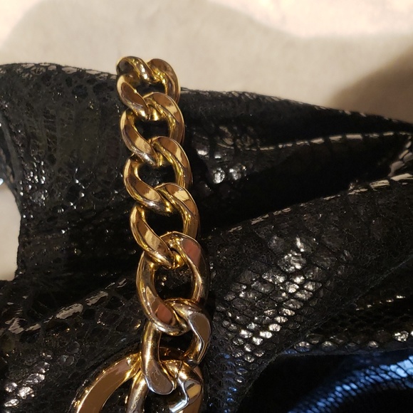 MICHAEL KORS BLACK WITH GOLD CHAIN BAG leather - Picture 3 of 9